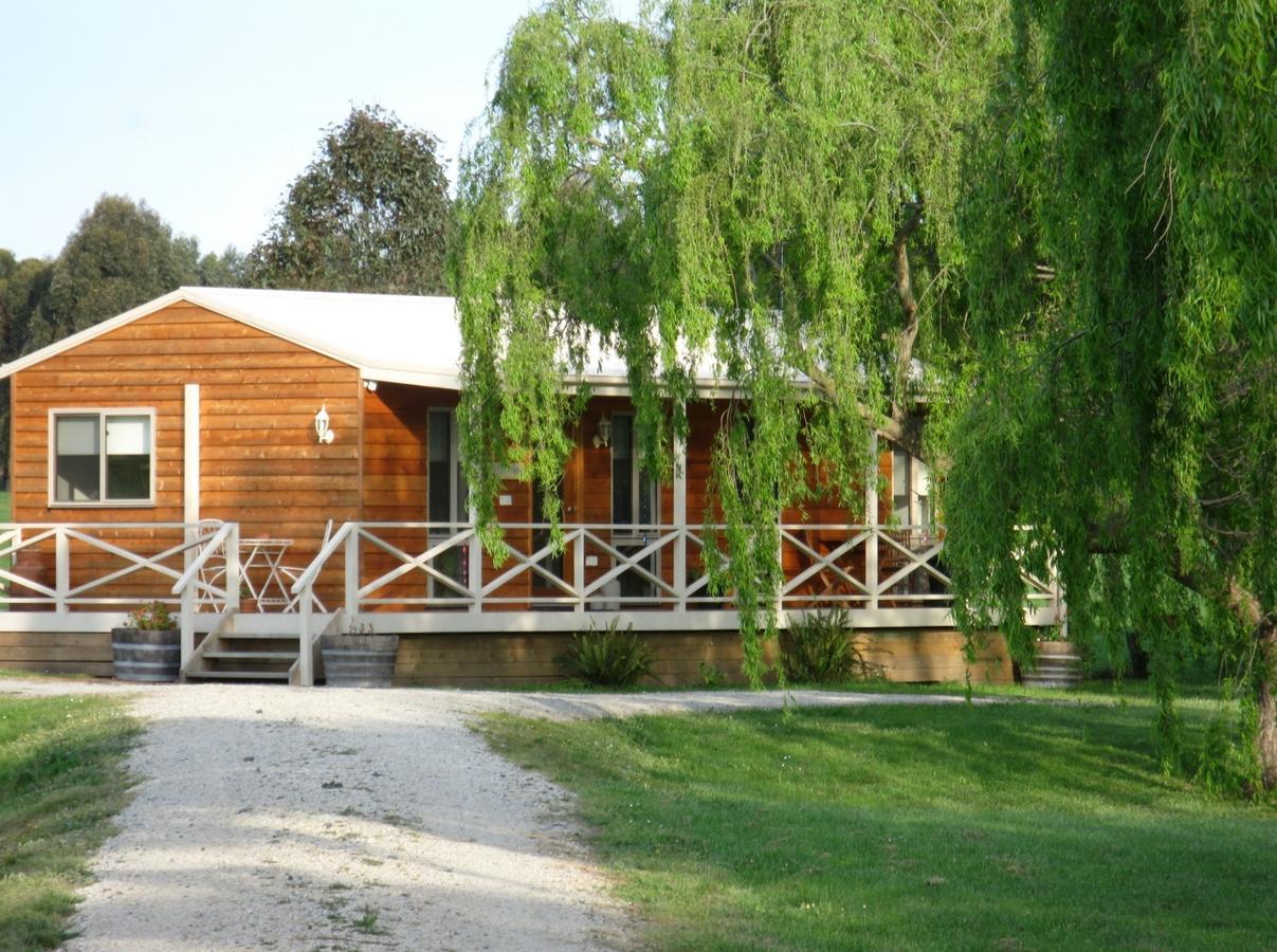 Little Lake Cottage Nyora Exteriér fotografie